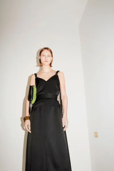 Look 18